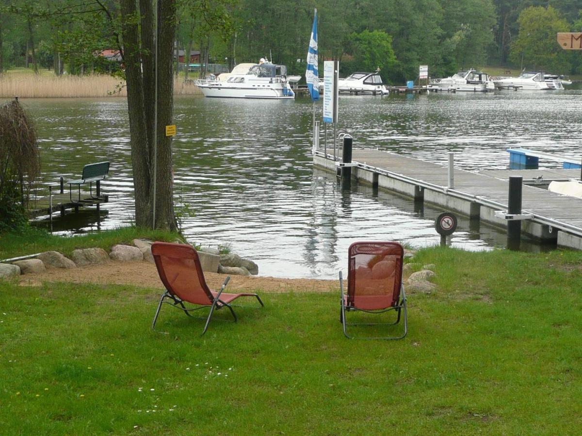 Lakeside House Strasen Wesenberg Exterior foto